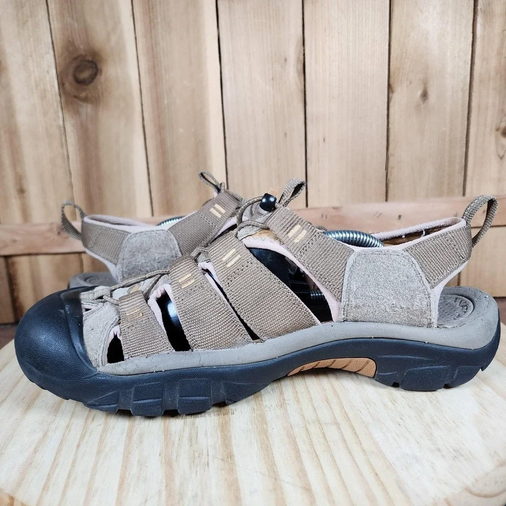 Keen Newport‎ H2 Sandals Mens Size 9.5 Brown Hiking Water Shoes Closed Toe